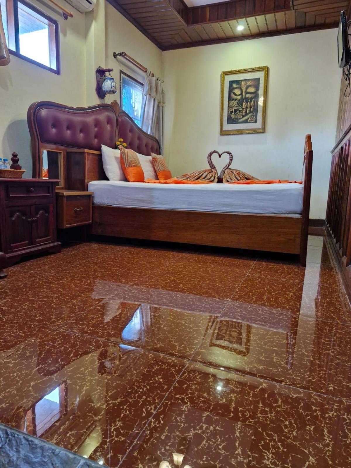 Sakura Wood House Hotell Luang Prabang Eksteriør bilde