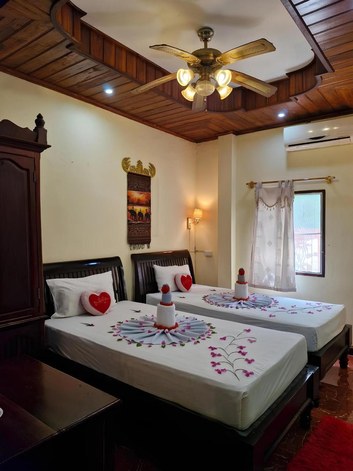 Sakura Wood House Hotell Luang Prabang Eksteriør bilde