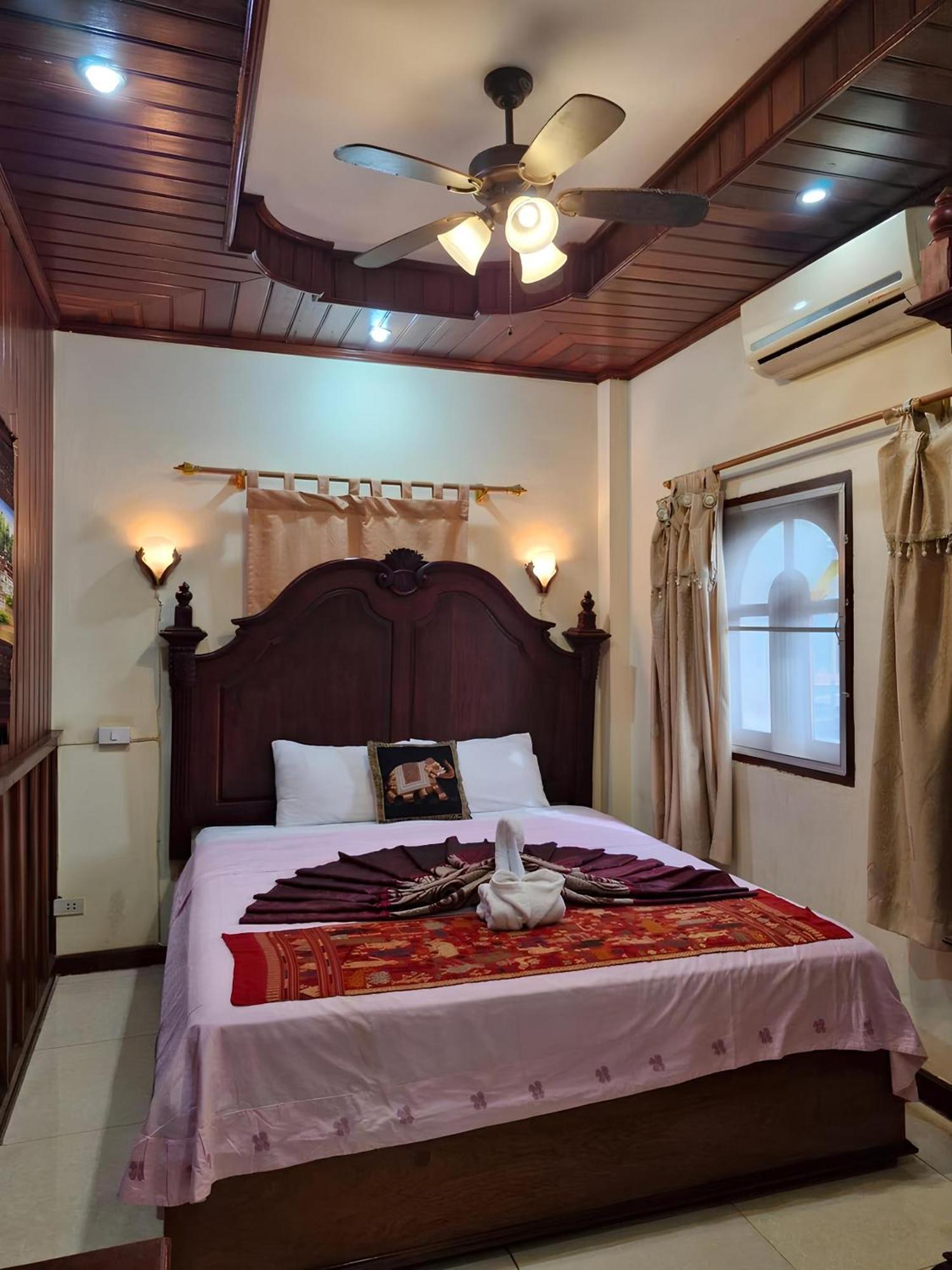 Sakura Wood House Hotell Luang Prabang Eksteriør bilde
