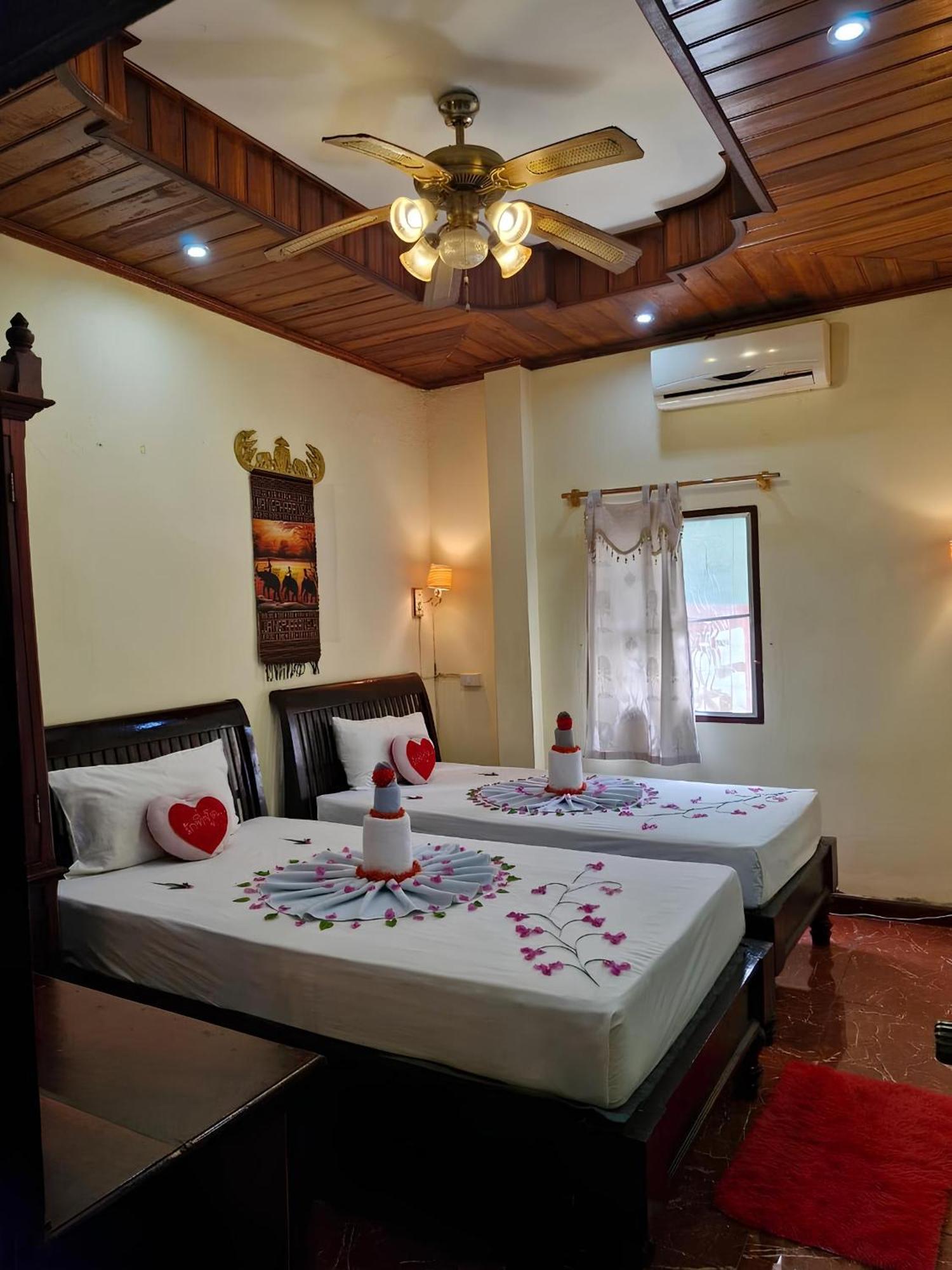 Sakura Wood House Hotell Luang Prabang Eksteriør bilde