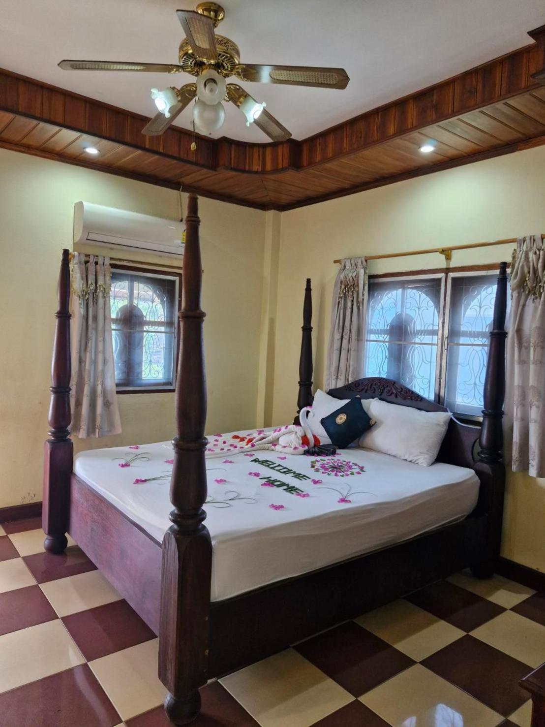 Sakura Wood House Hotell Luang Prabang Eksteriør bilde
